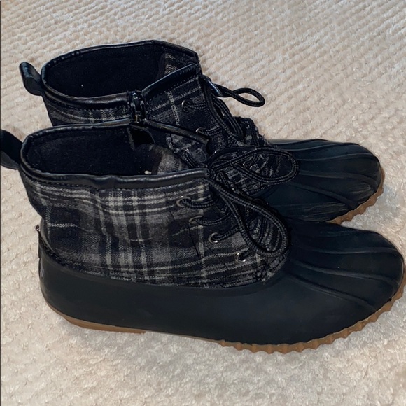 Esprit duck boots size 8 1/2